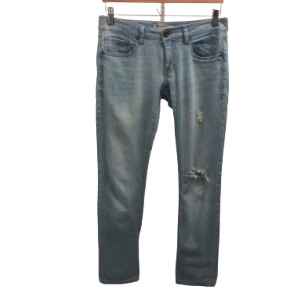CABI JEANS • STRAIGHT LEG • DISTRESSED • LIGHTWASH • Sz 0